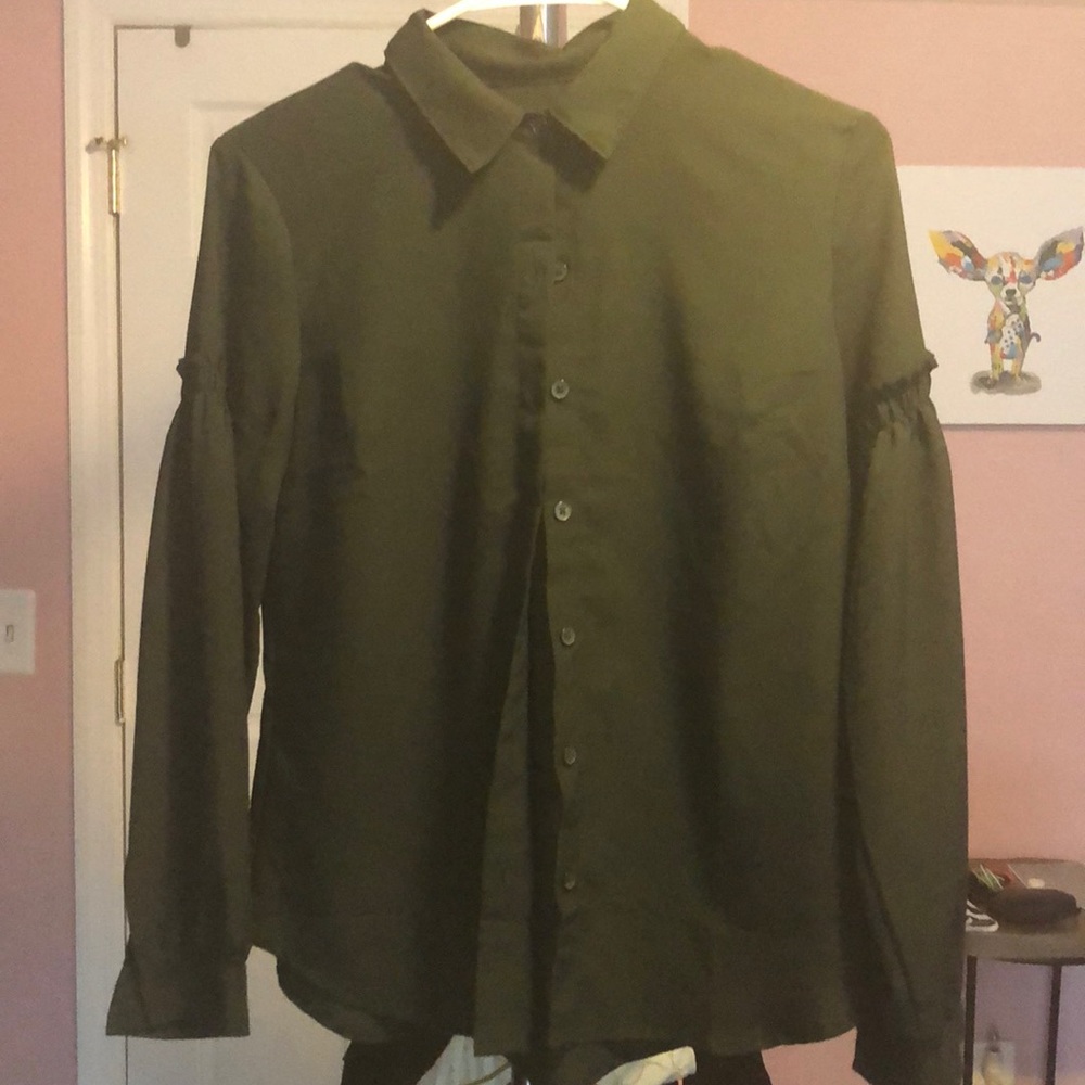 Button-down, collared shirt, only worn once